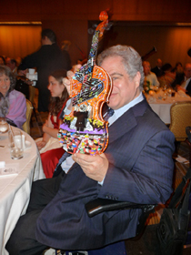 itzhak-perlman-fazzino-3d-pop-art-violin-sm