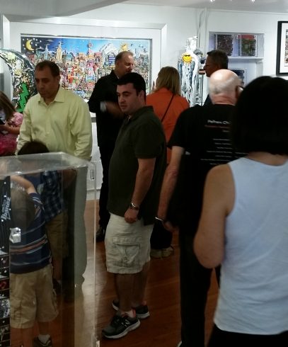 Charles Fazzino mingled with collectors throughout the weekend